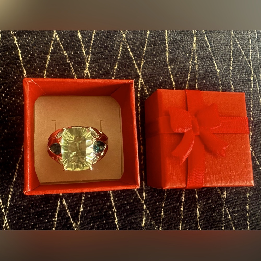 Green Fluorite and sterling silver size 10 ring.